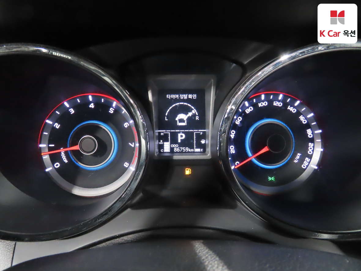 KG Mobility Tivoli 2016 - Image 5