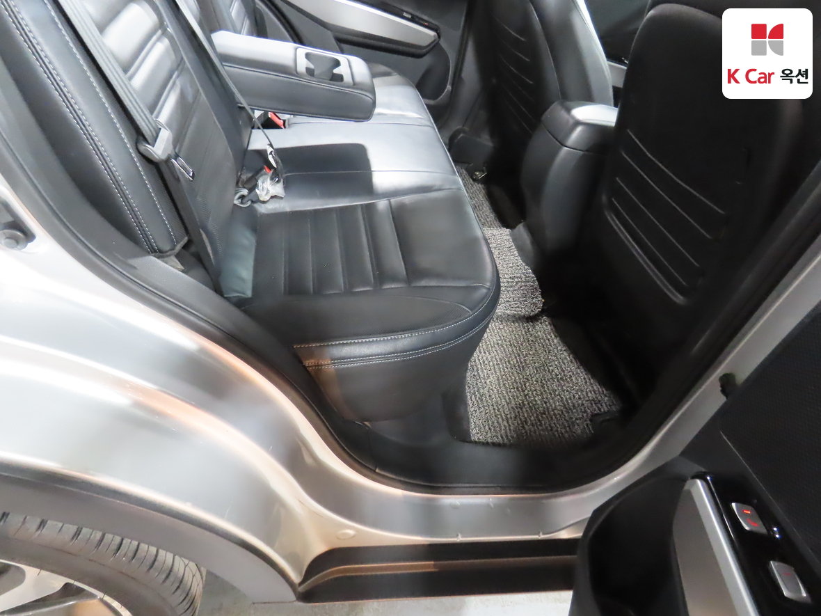 KG Mobility Tivoli 2016 - Image 30