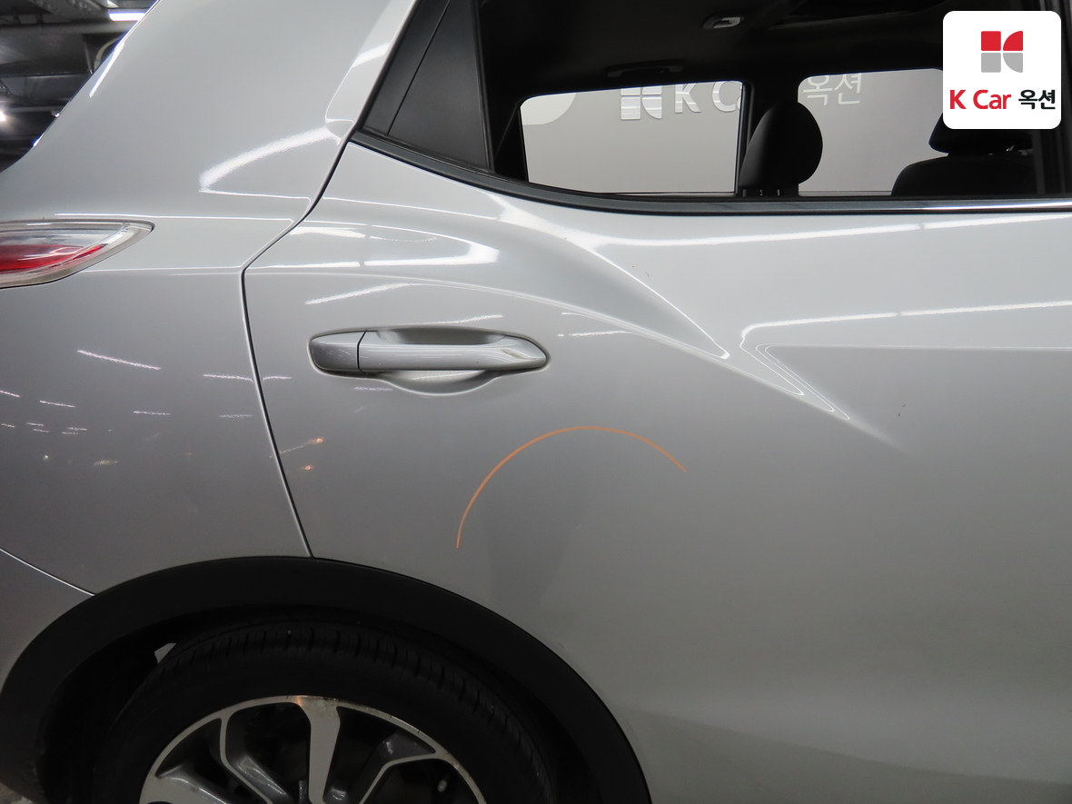 KG Mobility Tivoli 2016 - Image 40