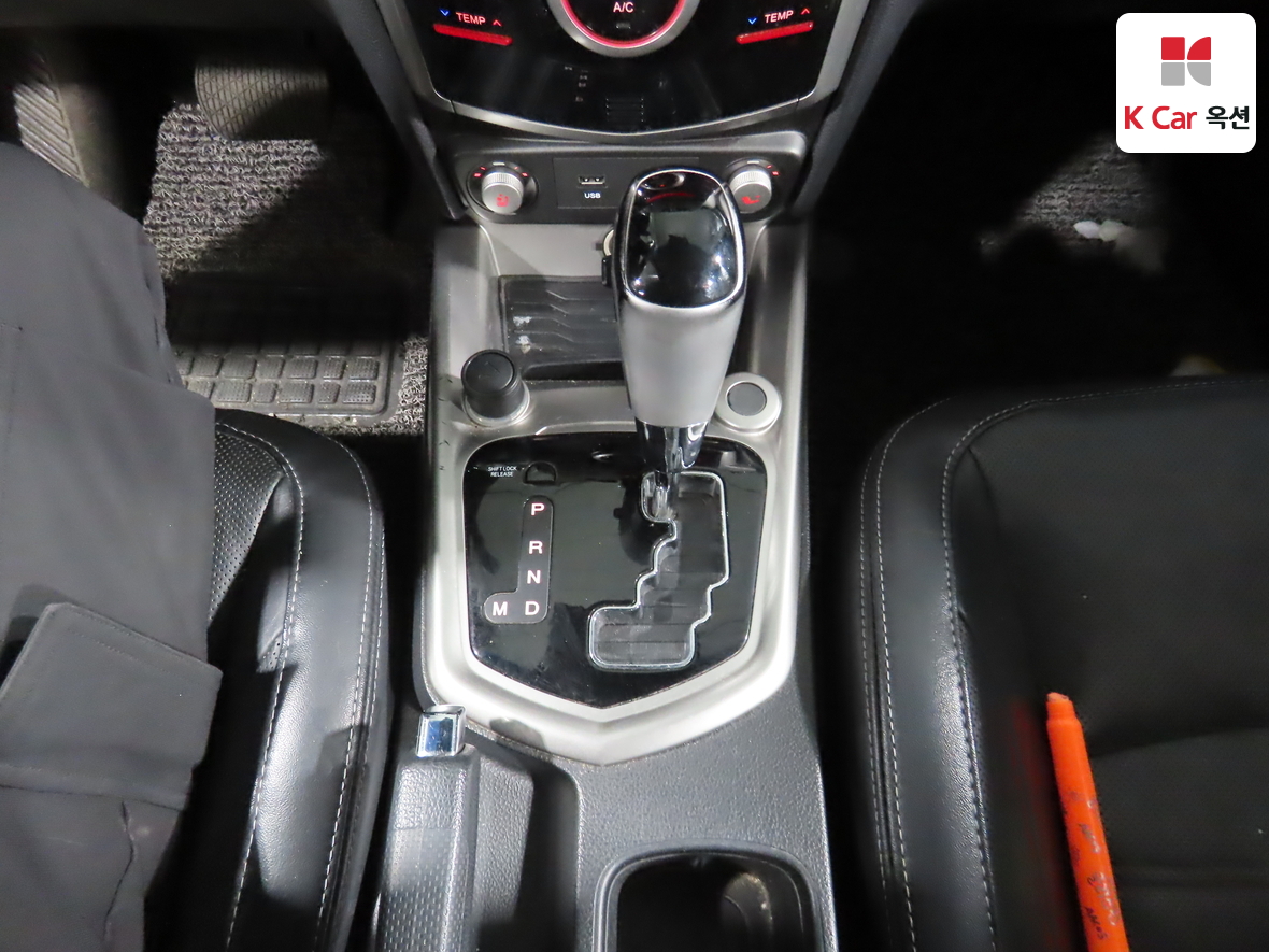 KG Mobility Tivoli 2016 - Image 16