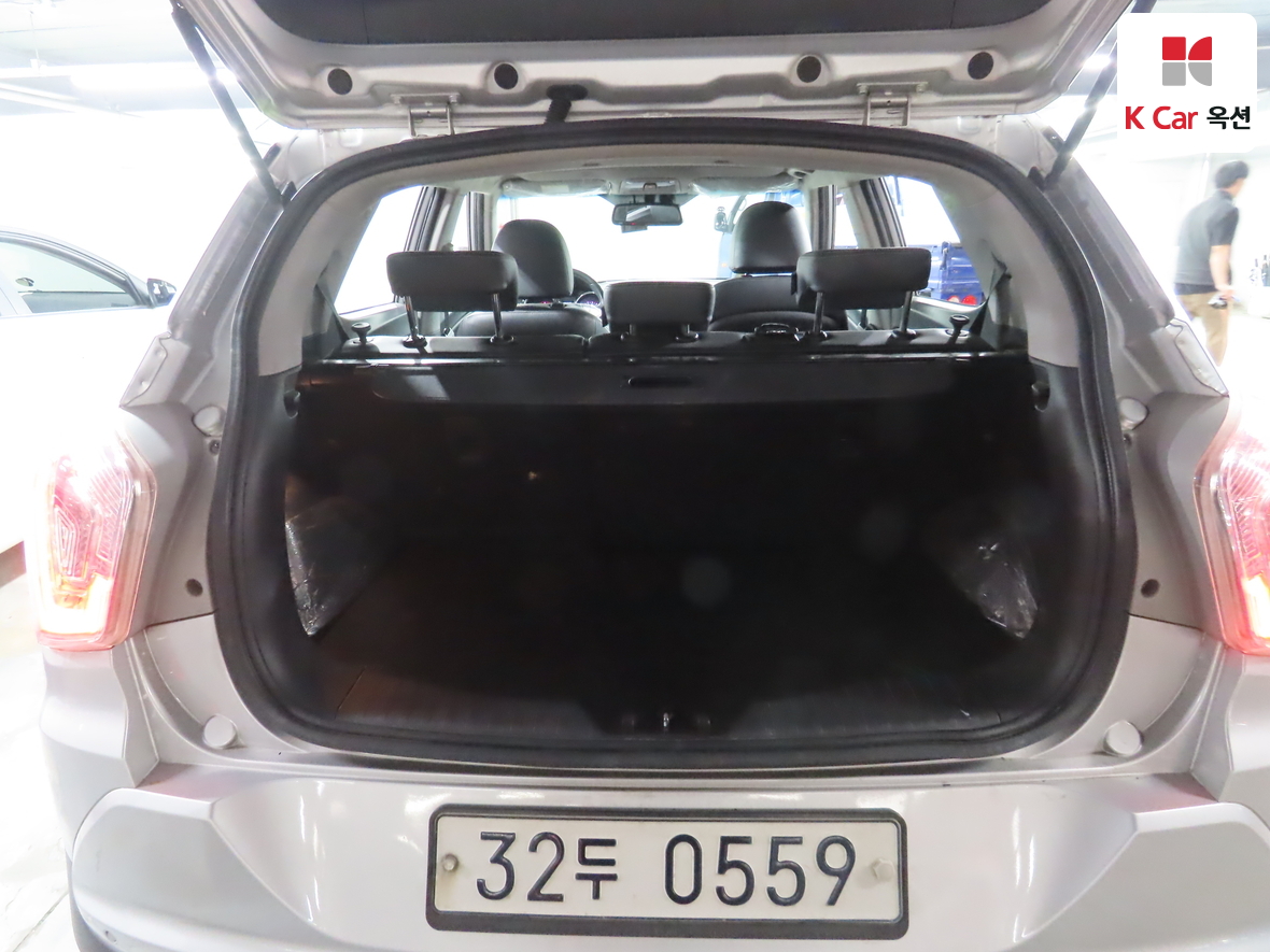 KG Mobility Tivoli 2016 - Image 27