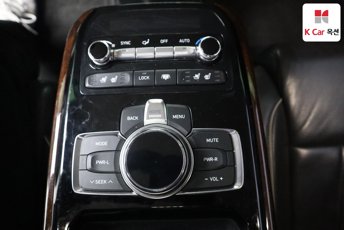 Hyundai Genesis EQ900 2016 - Image 24