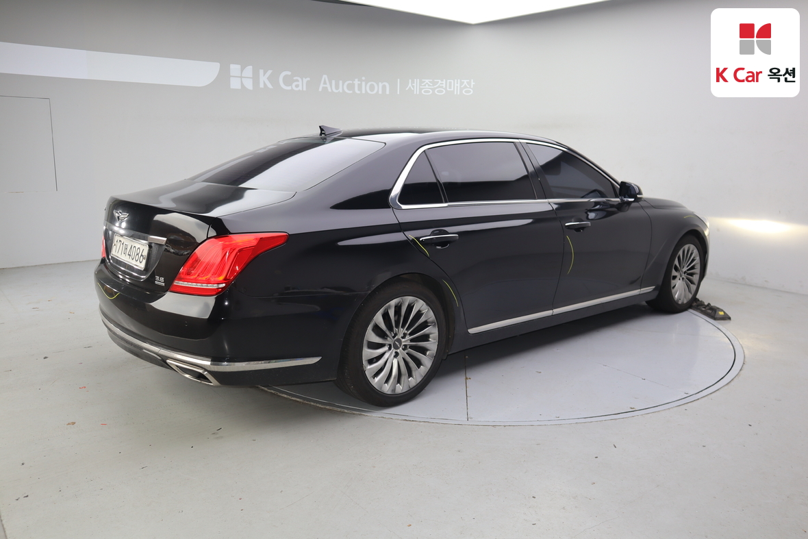 Hyundai Genesis EQ900 2016 - Image 2