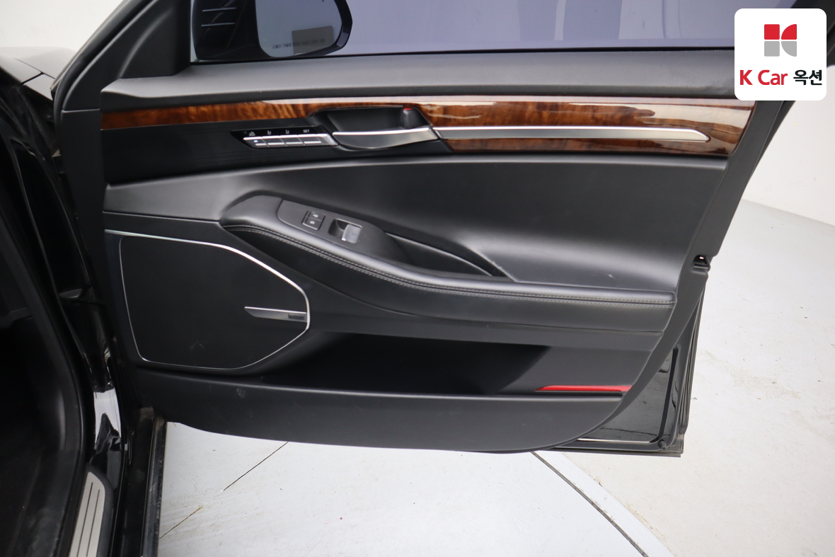 Hyundai Genesis EQ900 2016 - Image 33