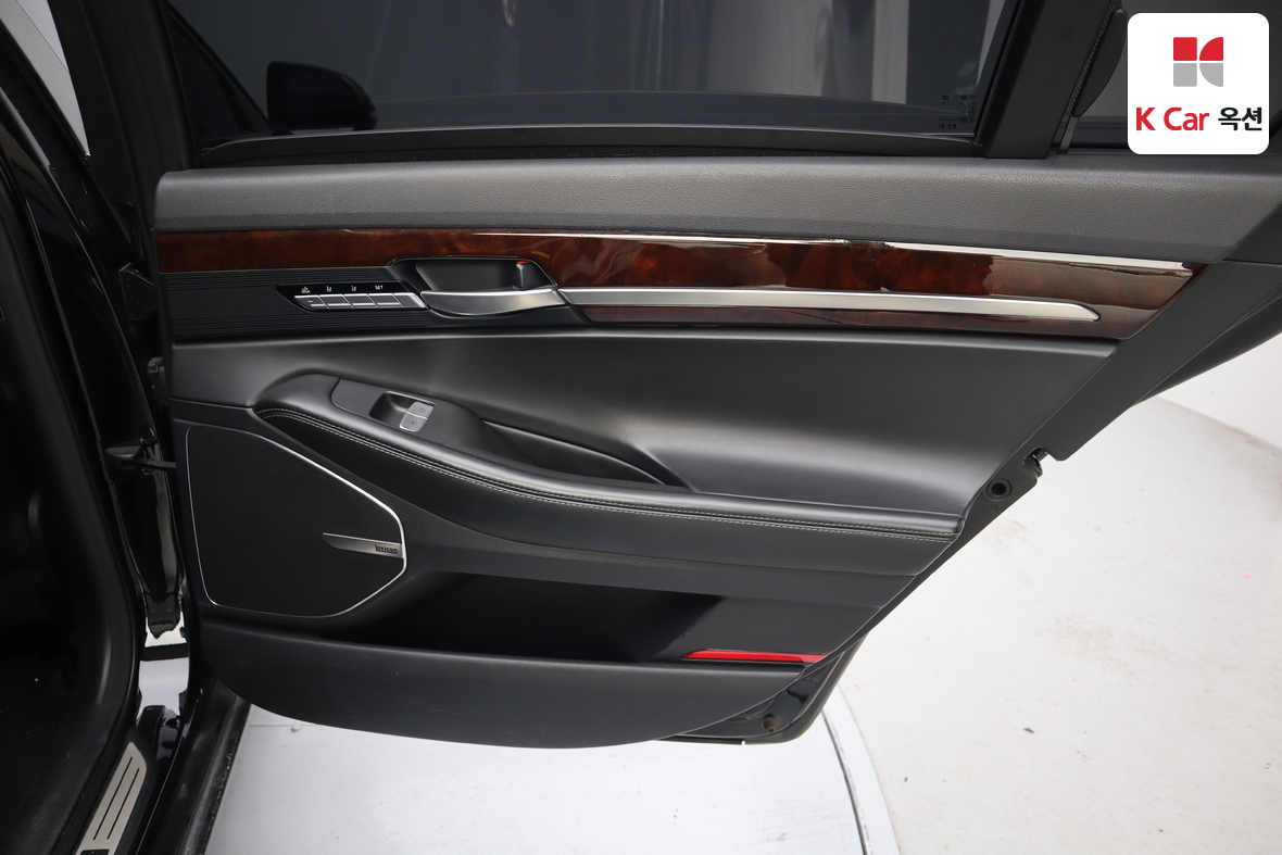 Hyundai Genesis EQ900 2016 - Image 30