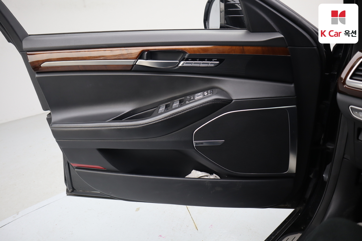 Hyundai Genesis EQ900 2016 - Image 8