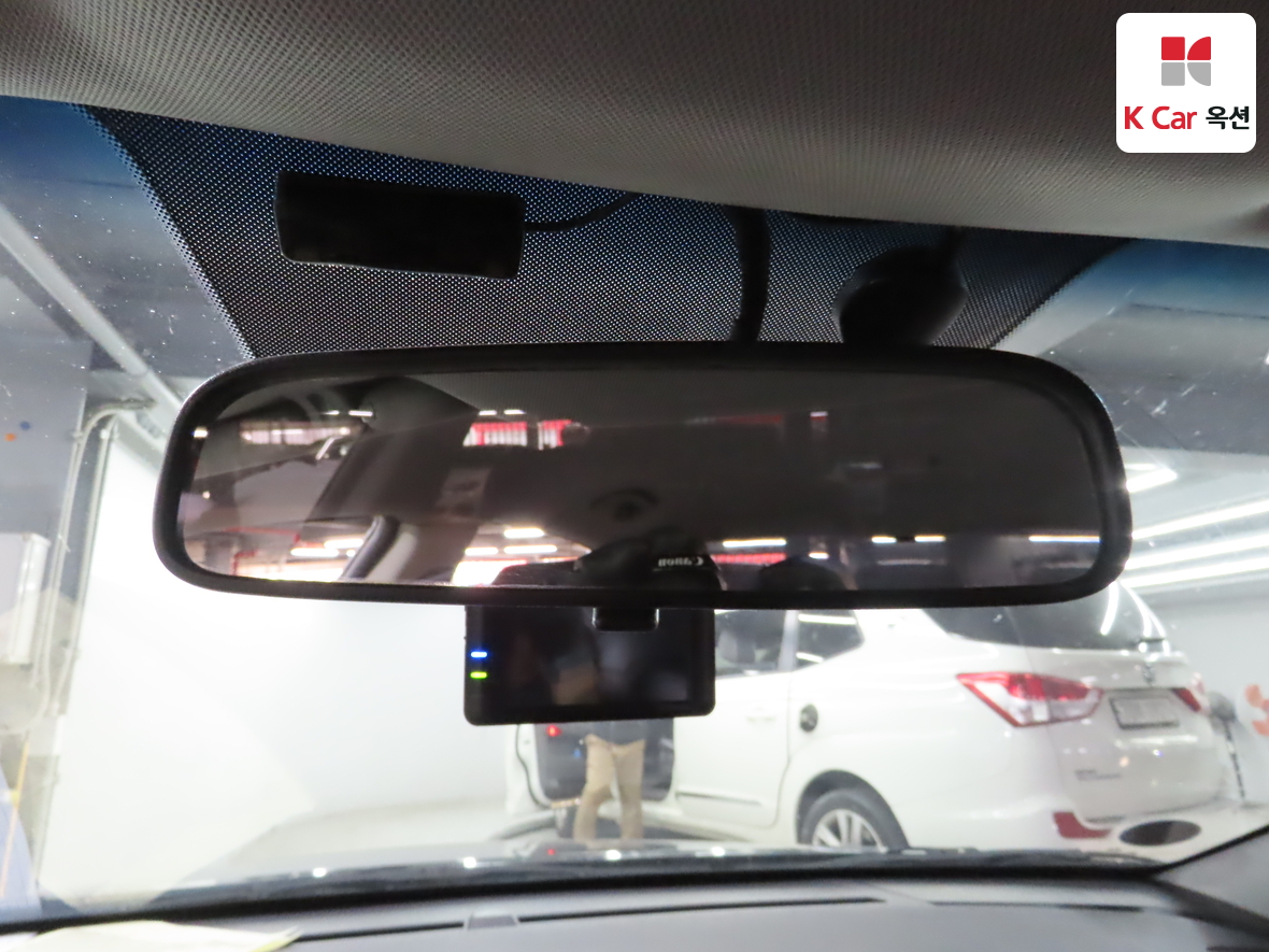 Kia K7 2010 - Image 13