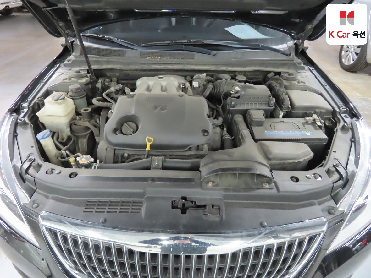 Kia K7 2010 - Image 32