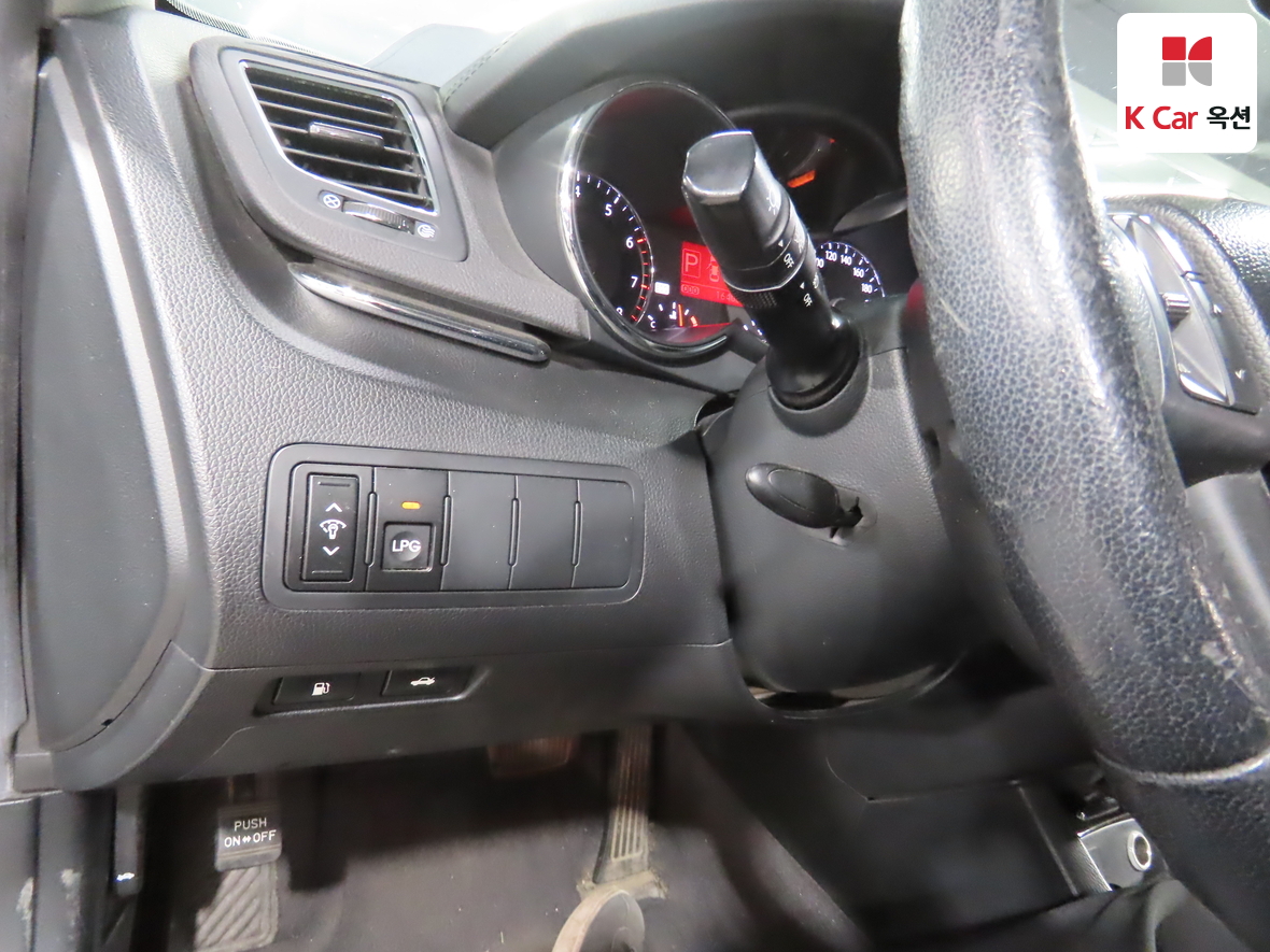 Kia K7 2010 - Image 9