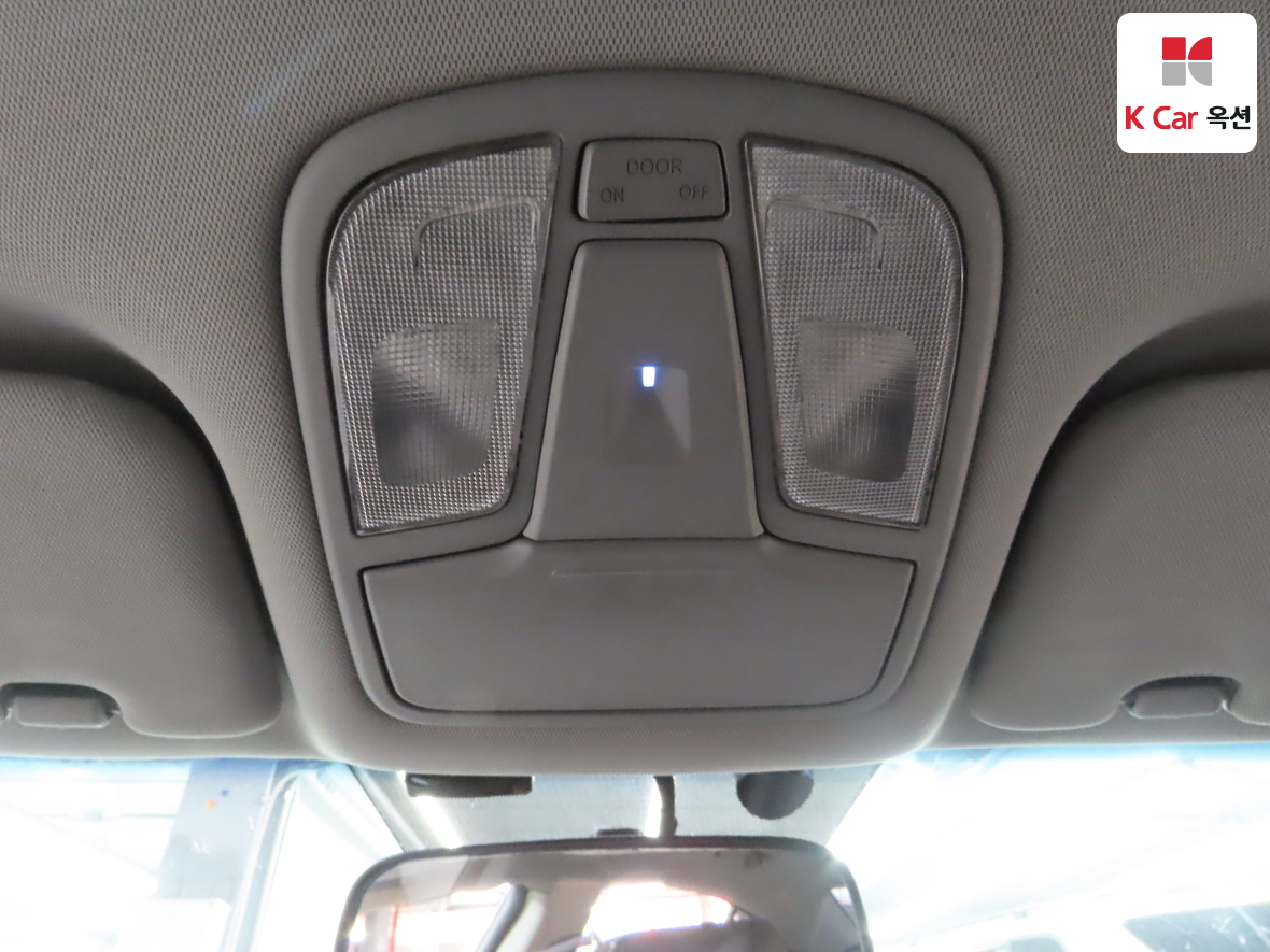 Kia K7 2010 - Image 12