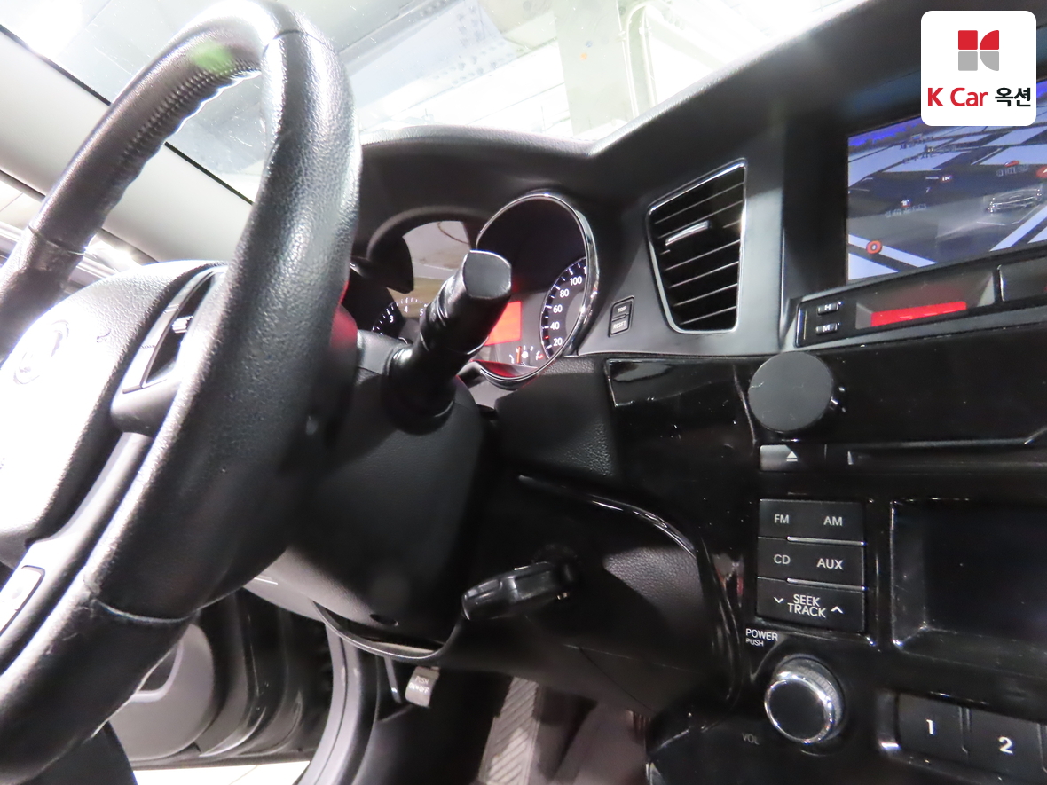 Kia K7 2010 - Image 11