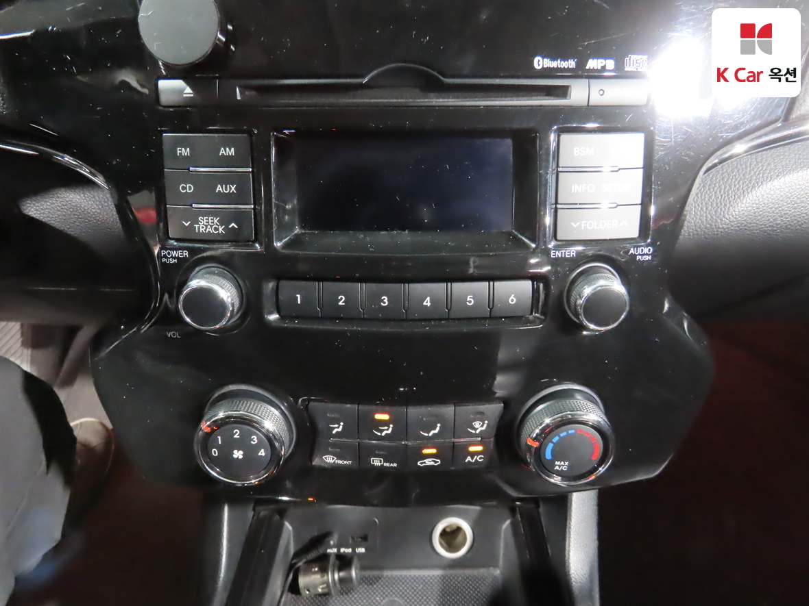 Kia K7 2010 - Image 15