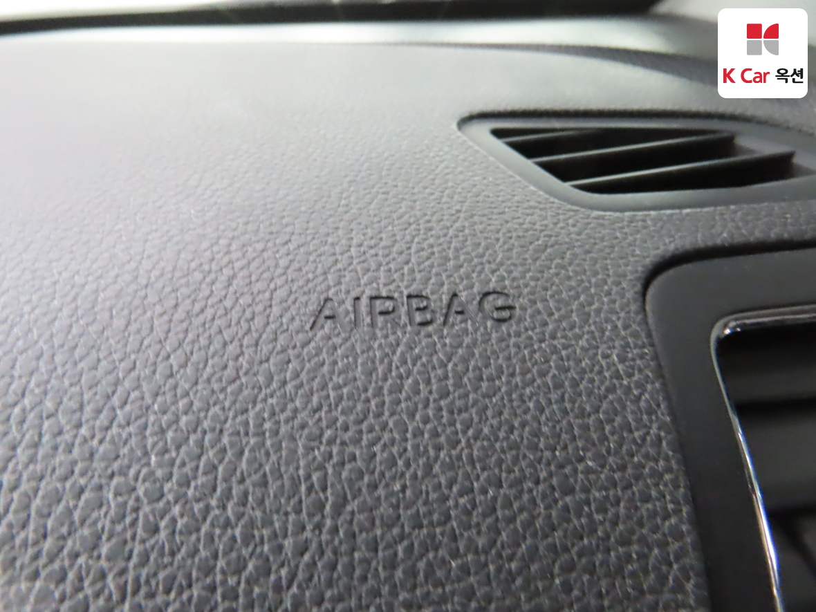 Kia K7 2010 - Image 30