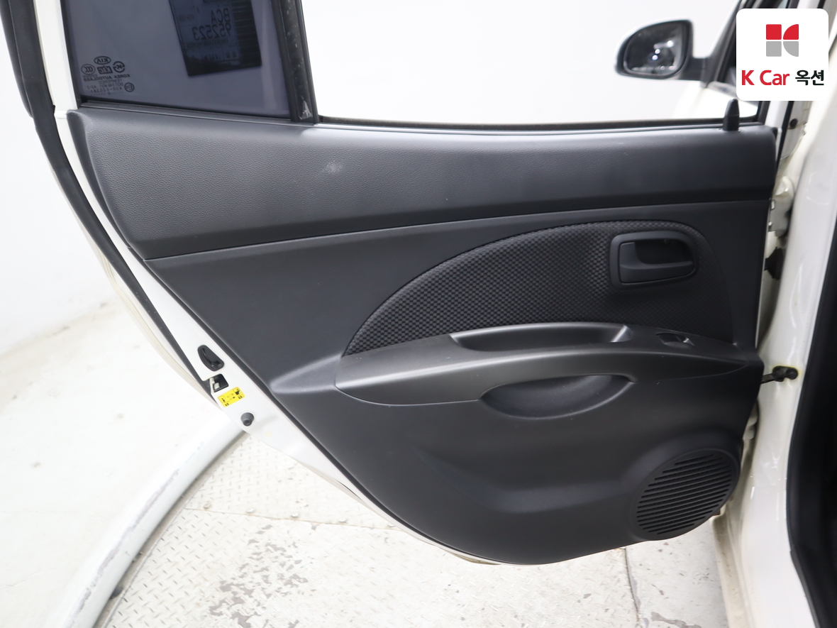 كيا مورنينج 2011 - صورة 21