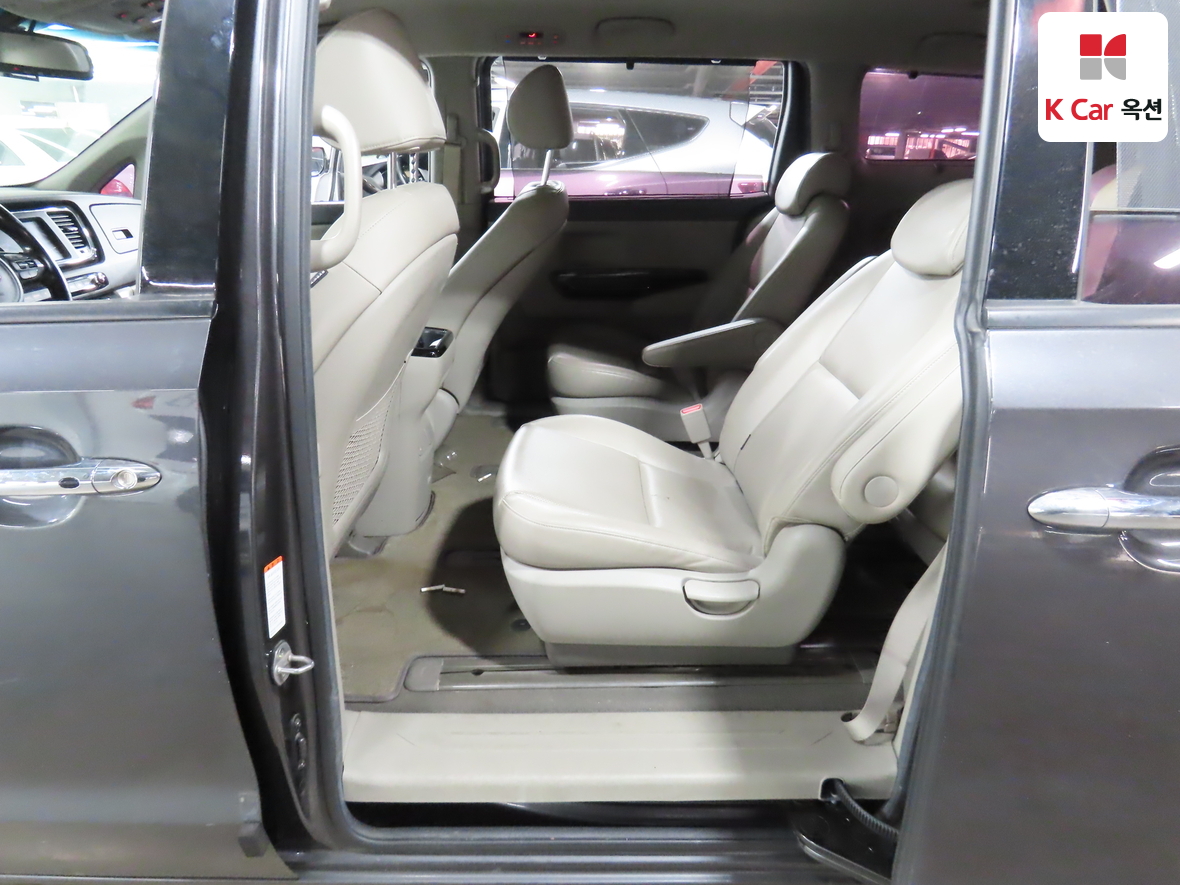 كيا نيو كارنيفال 2018 - صورة 24