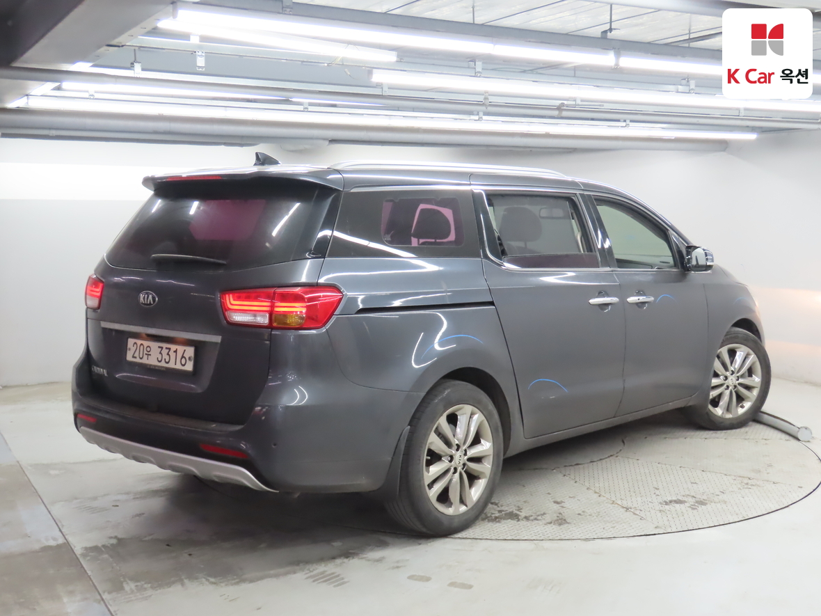 كيا نيو كارنيفال 2018 - صورة 2