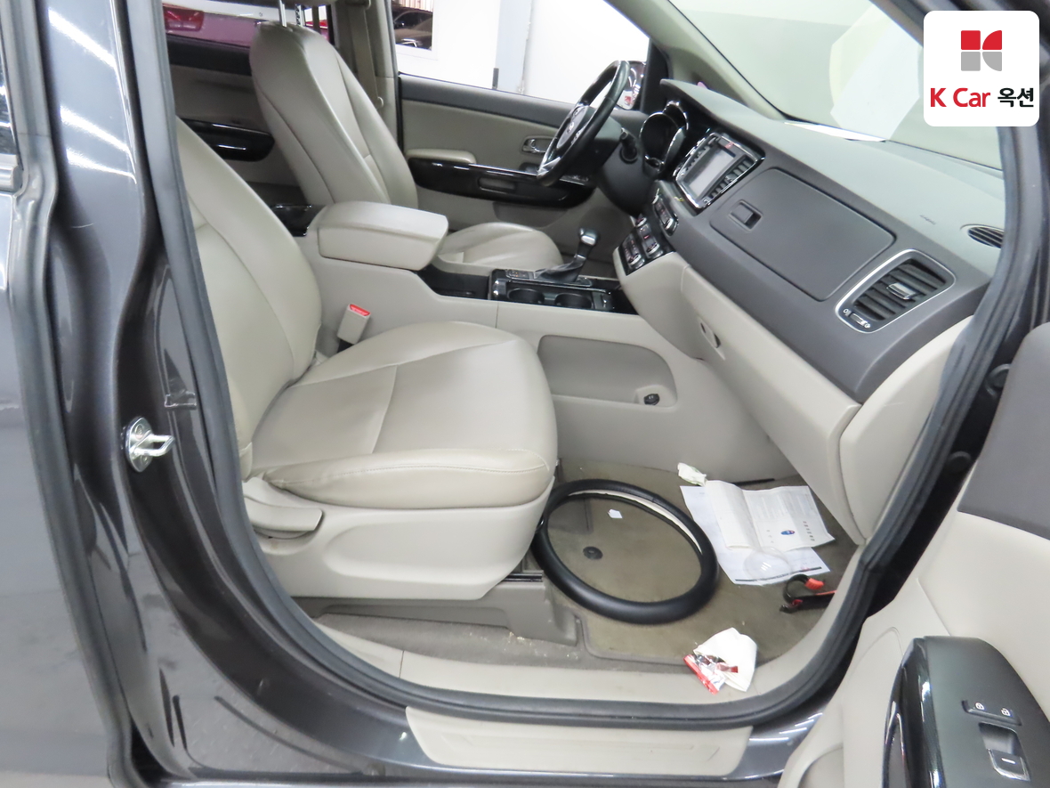 كيا نيو كارنيفال 2018 - صورة 30