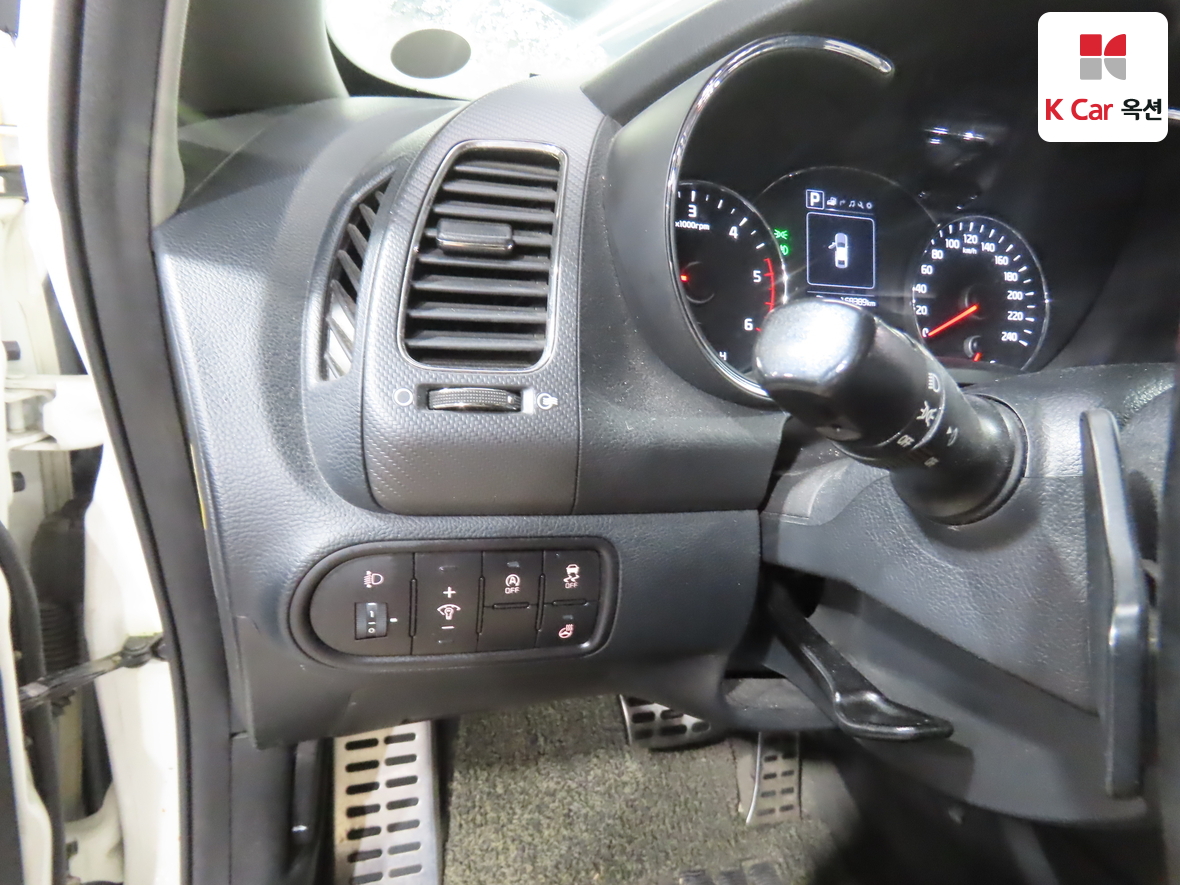 Kia K3 2016 - Image 9