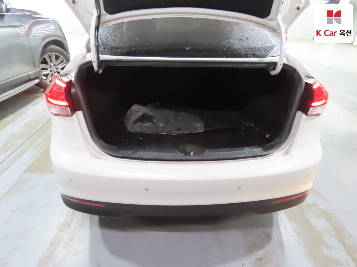 Kia K3 2016 - Image 26