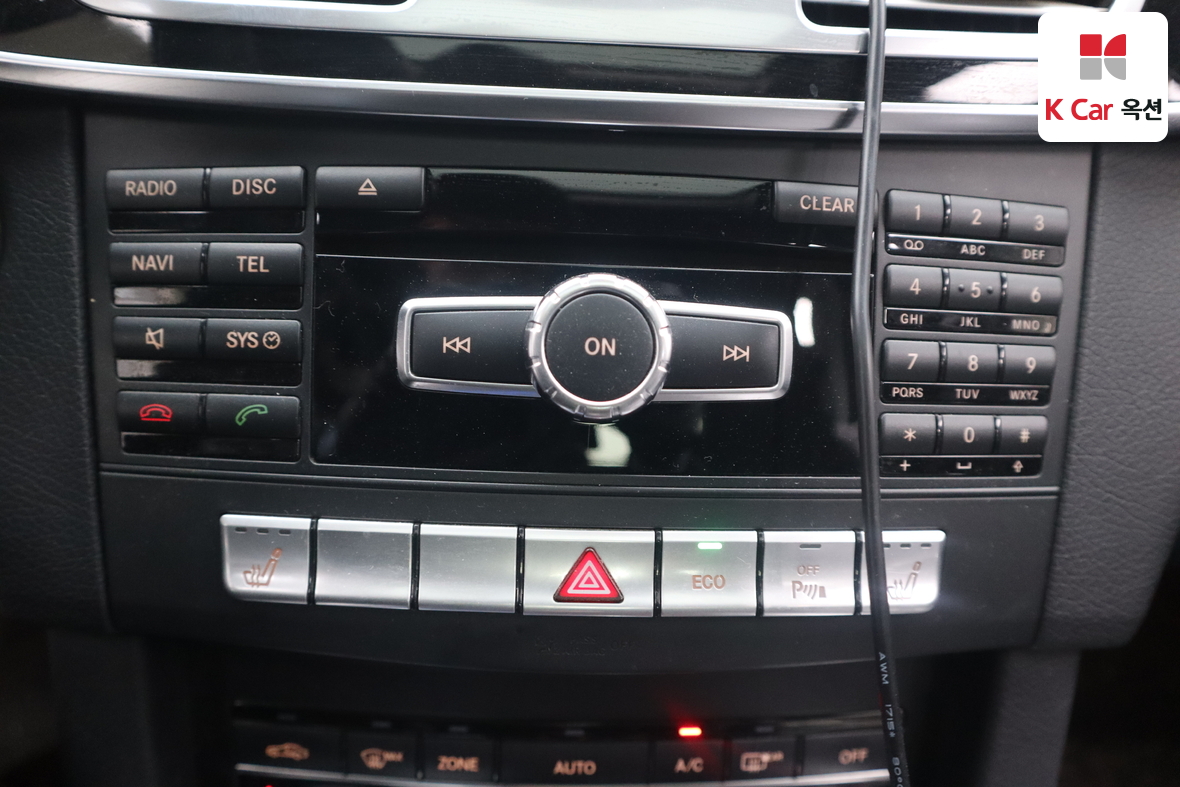 Mercedes-Benz E-Class - 15