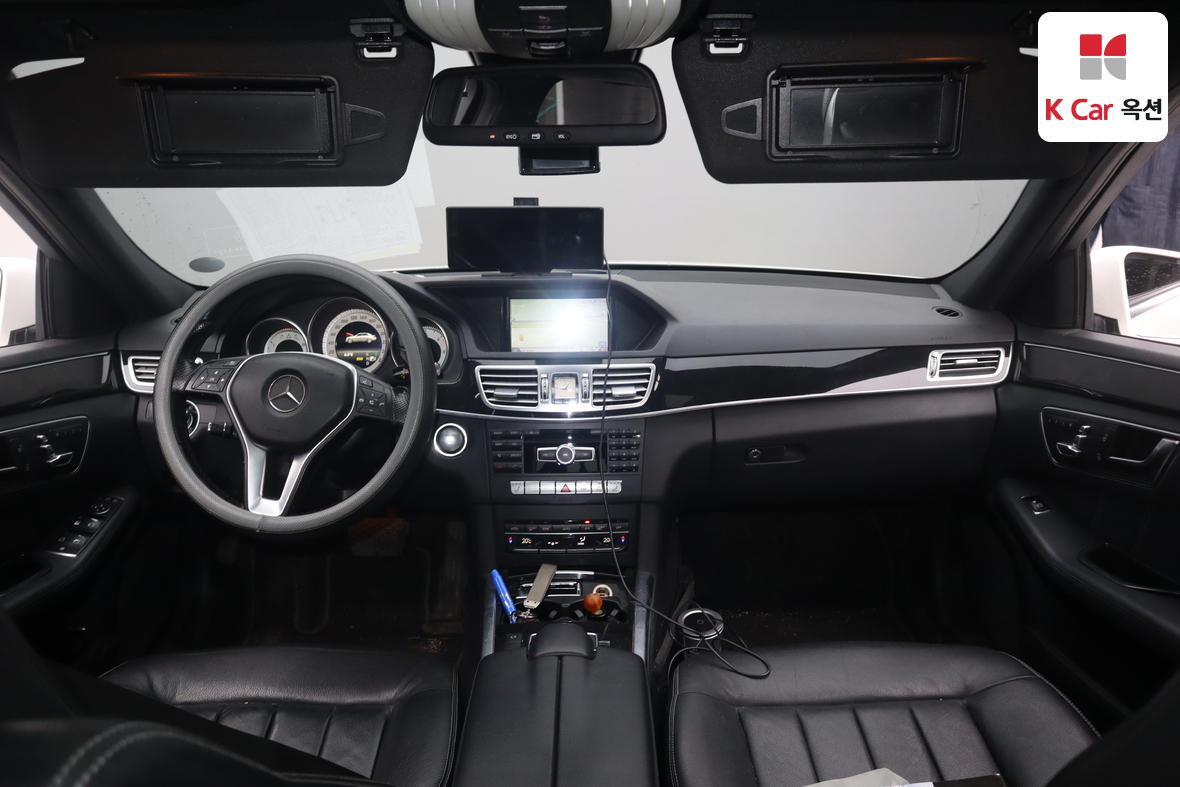 Mercedes-Benz E-Class - 3