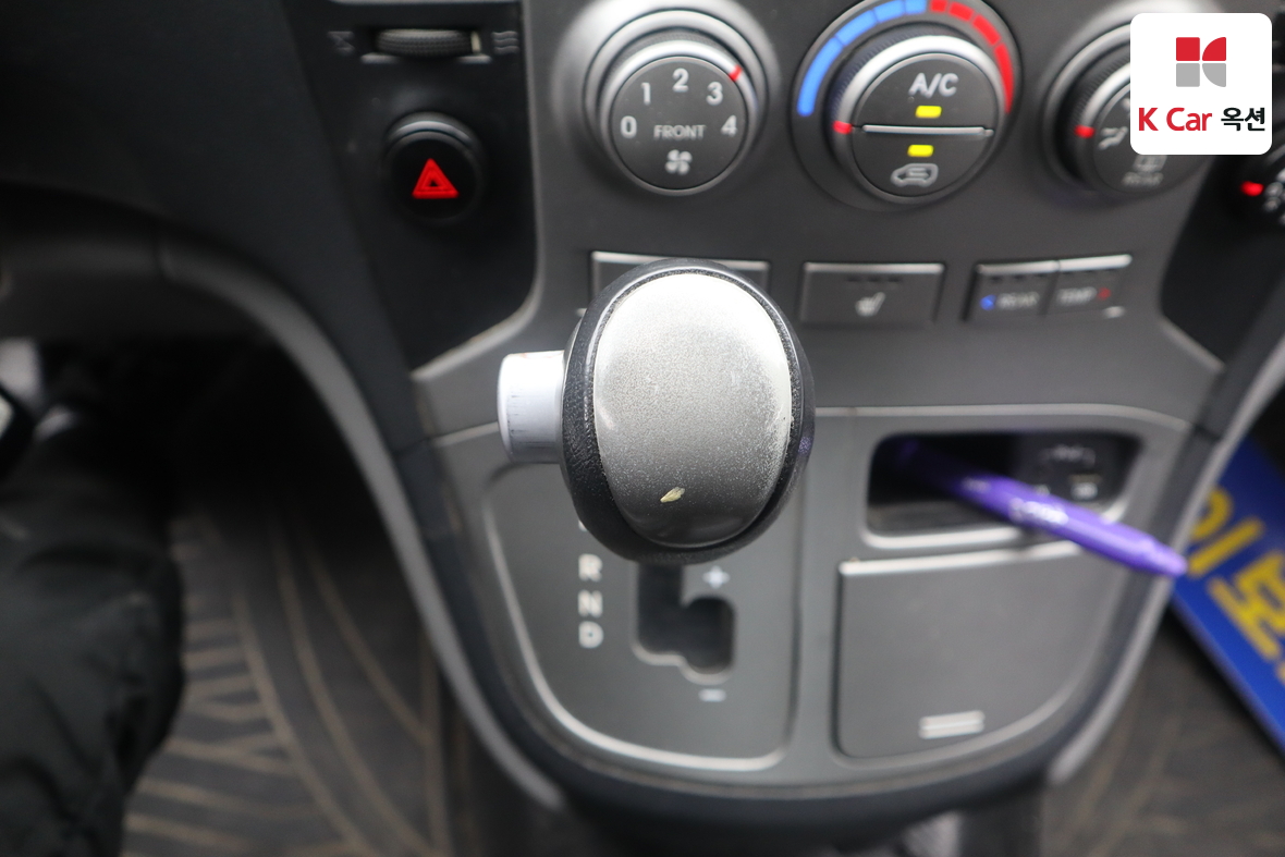 Hyundai Grand Starex 2015 - Image 15