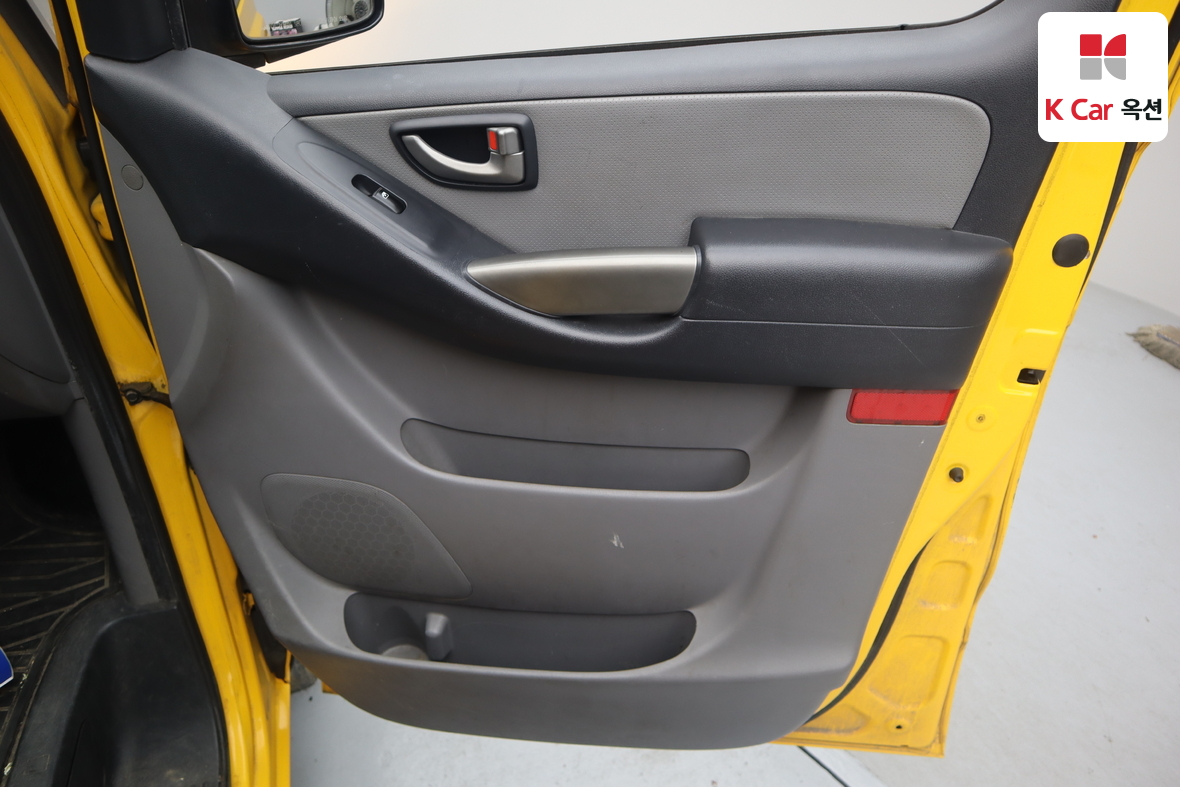 Hyundai Grand Starex 2015 - Image 30