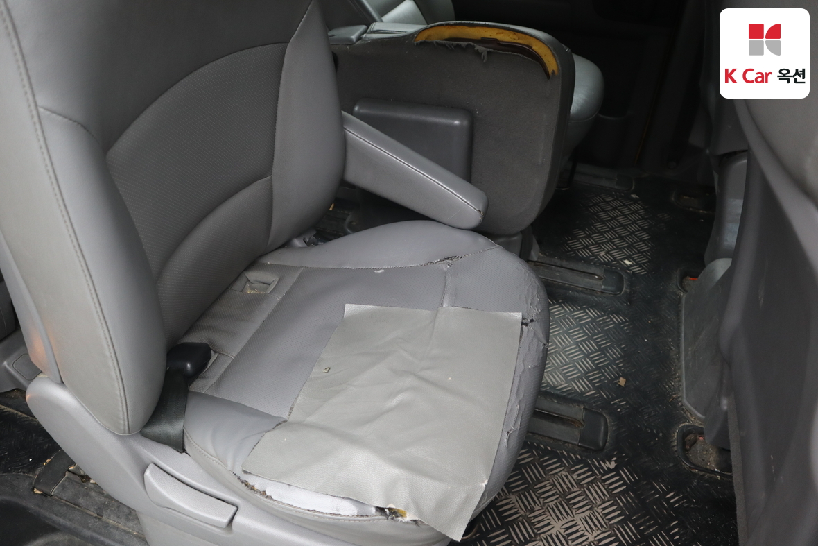 Hyundai Grand Starex 2015 - Image 28