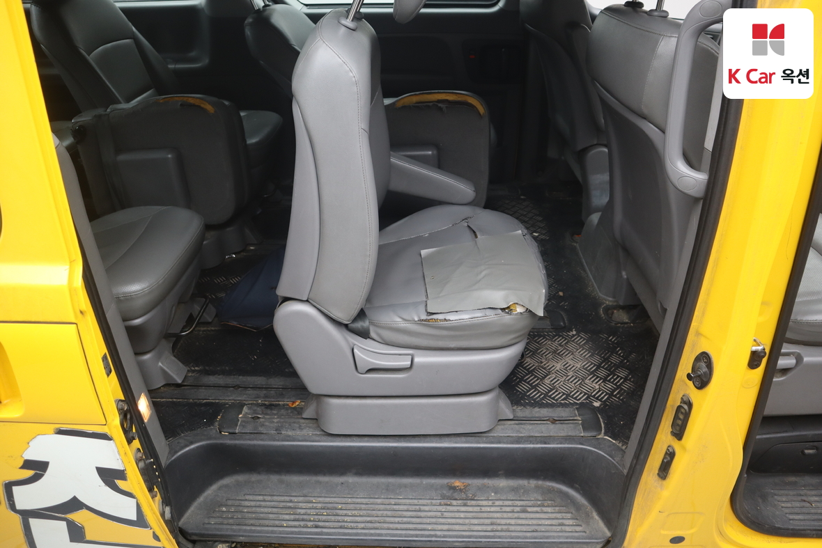 Hyundai Grand Starex 2015 - Image 27