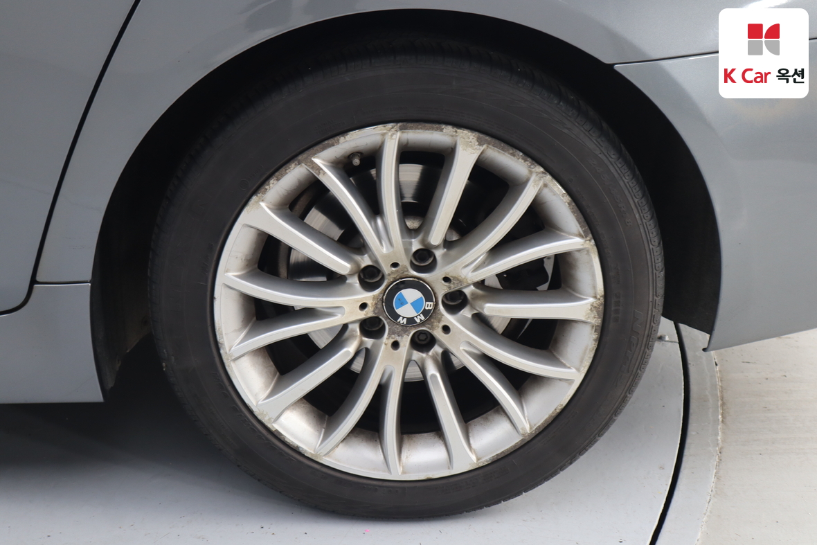 BMW 5 Series 2014 - Image 51