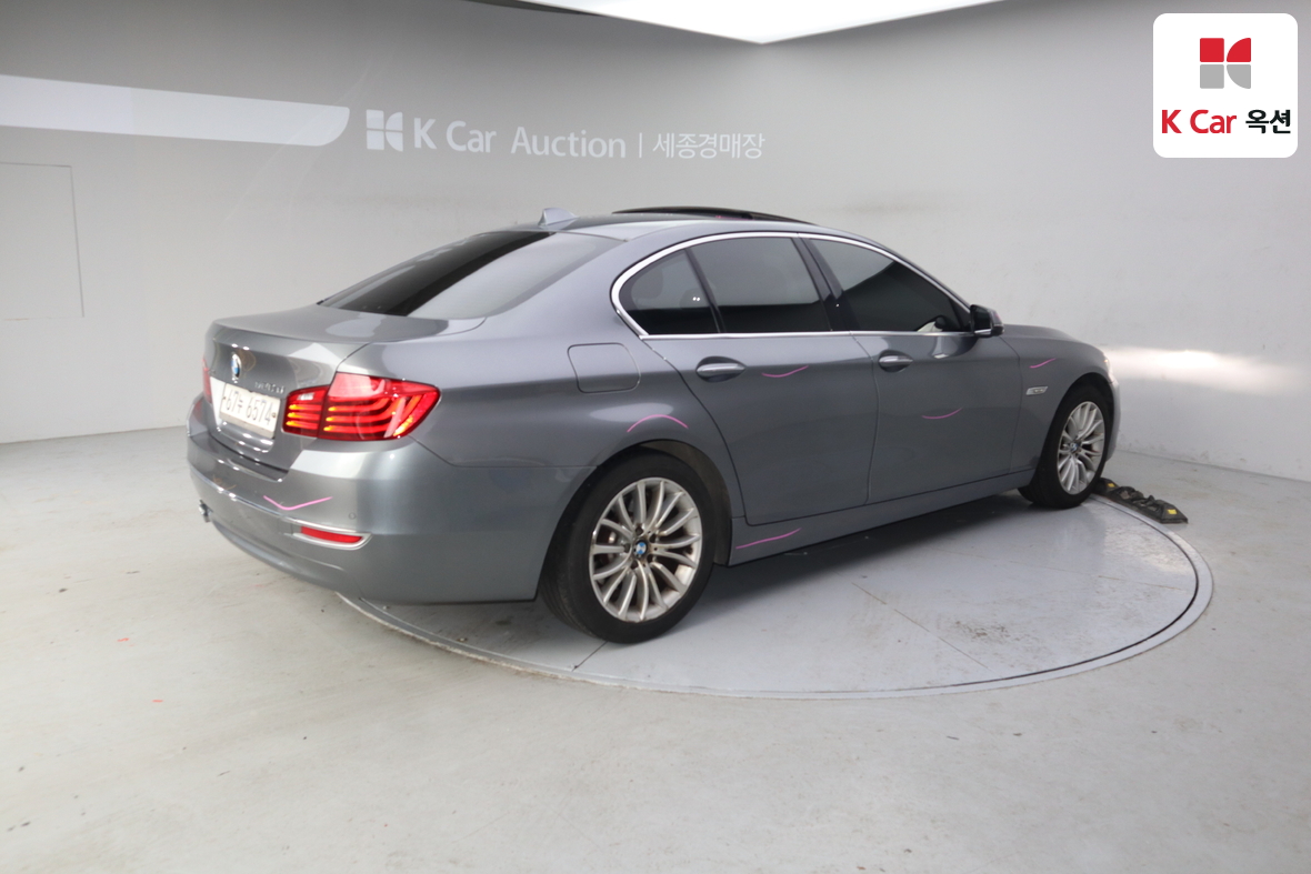 BMW 5 Series 2014 - Image 2