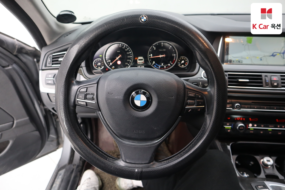 BMW 5 Series 2014 - Image 10