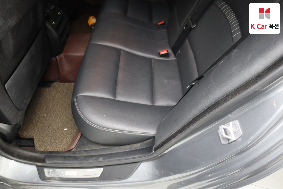 BMW 5 Series 2014 - Image 26