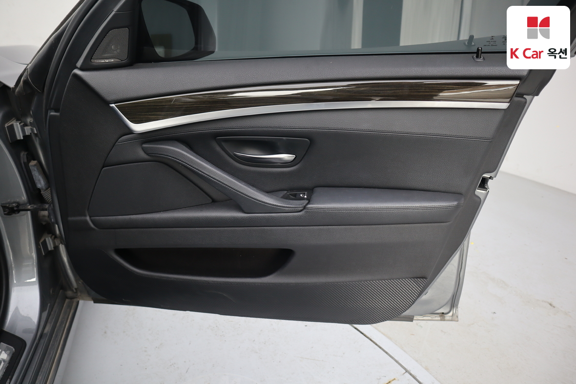 BMW 5 Series 2014 - Image 33