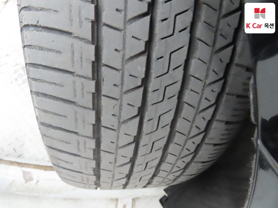 هيونداي جينيسيس 2014 - صورة 32