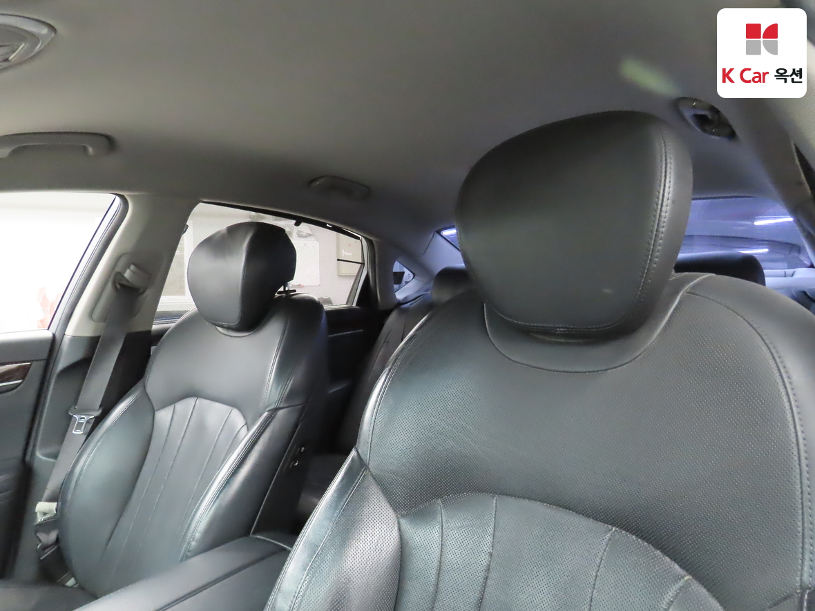 هيونداي جينيسيس 2014 - صورة 19