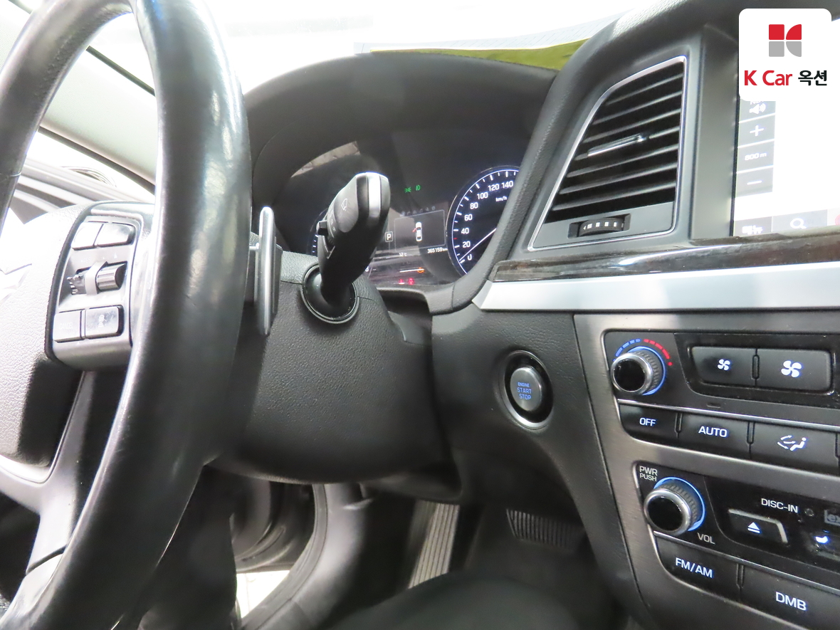 هيونداي جينيسيس 2014 - صورة 11