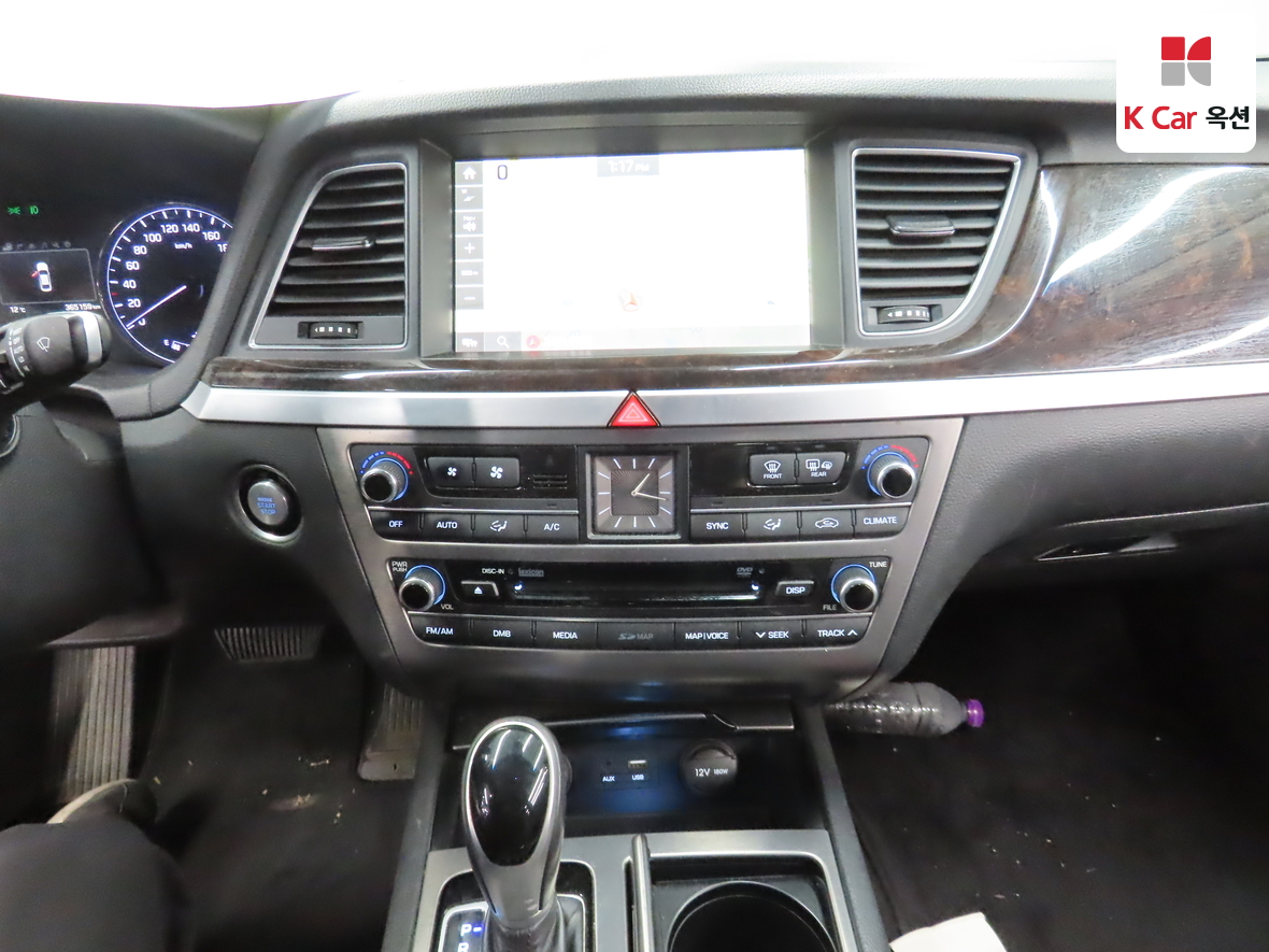 هيونداي جينيسيس 2014 - صورة 6