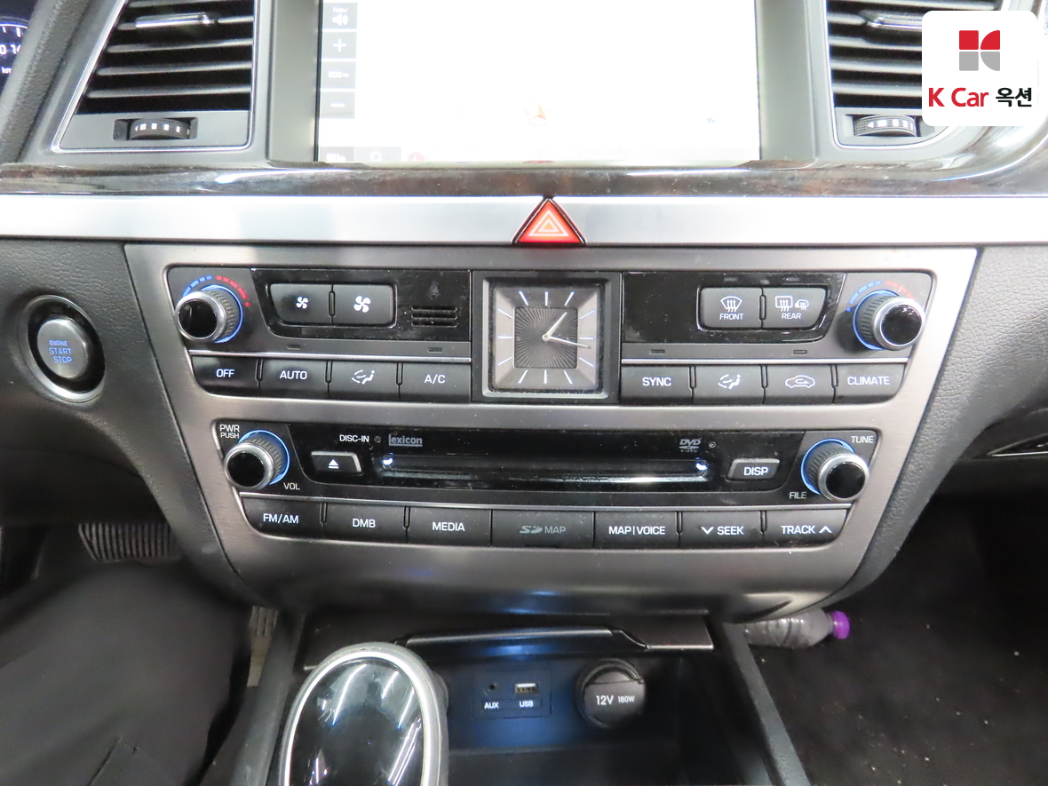 هيونداي جينيسيس 2014 - صورة 15