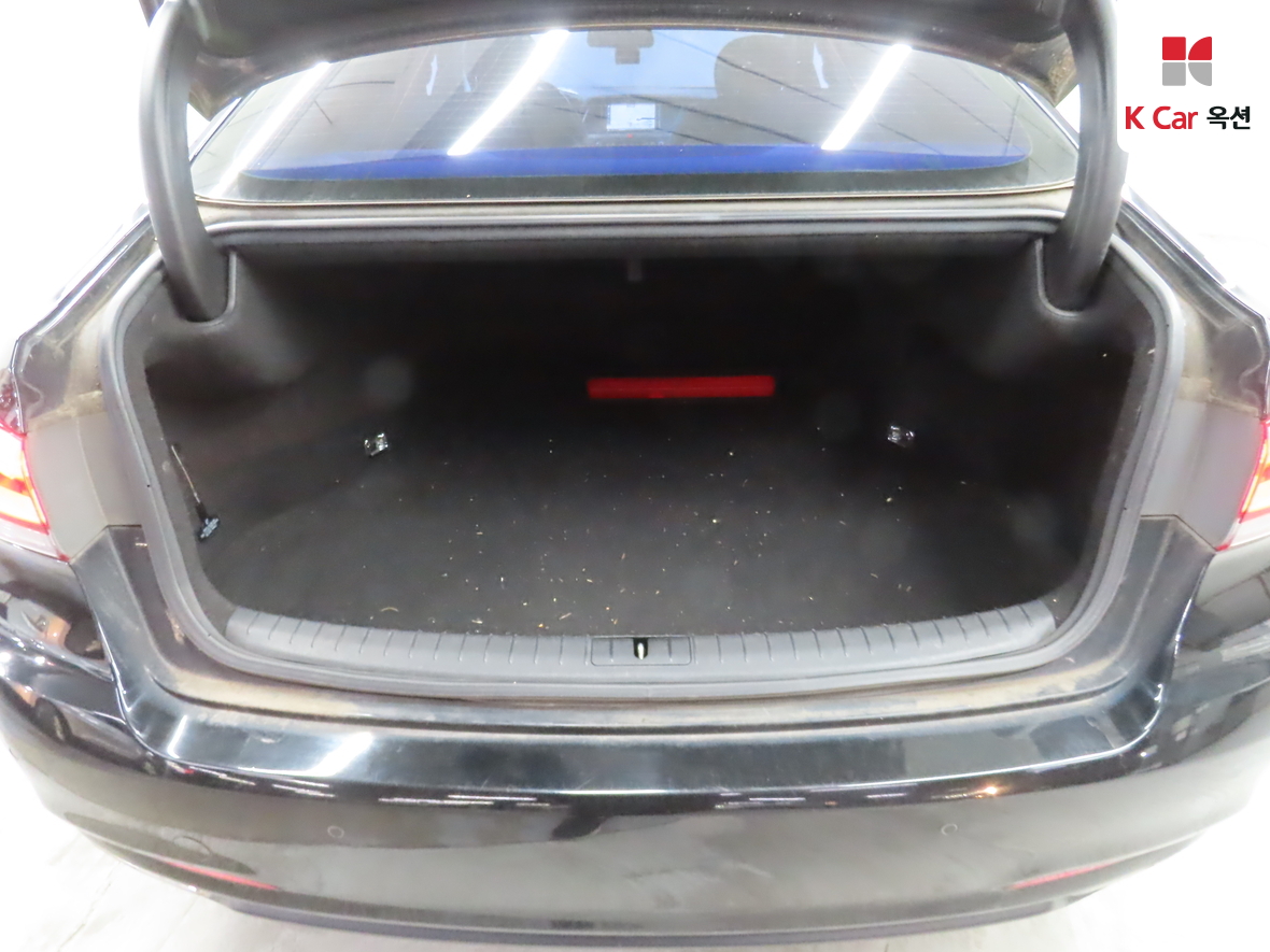 هيونداي جينيسيس 2014 - صورة 26