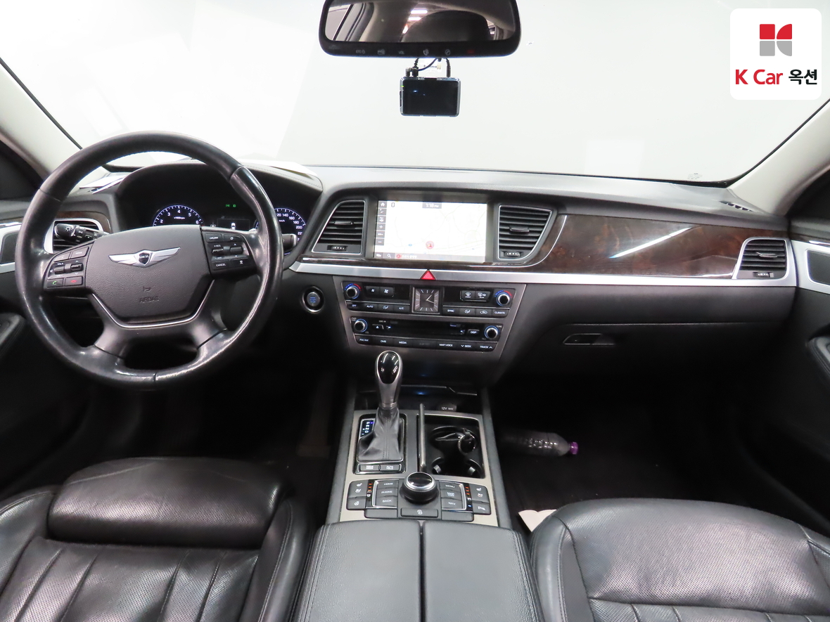 هيونداي جينيسيس 2014 - صورة 3