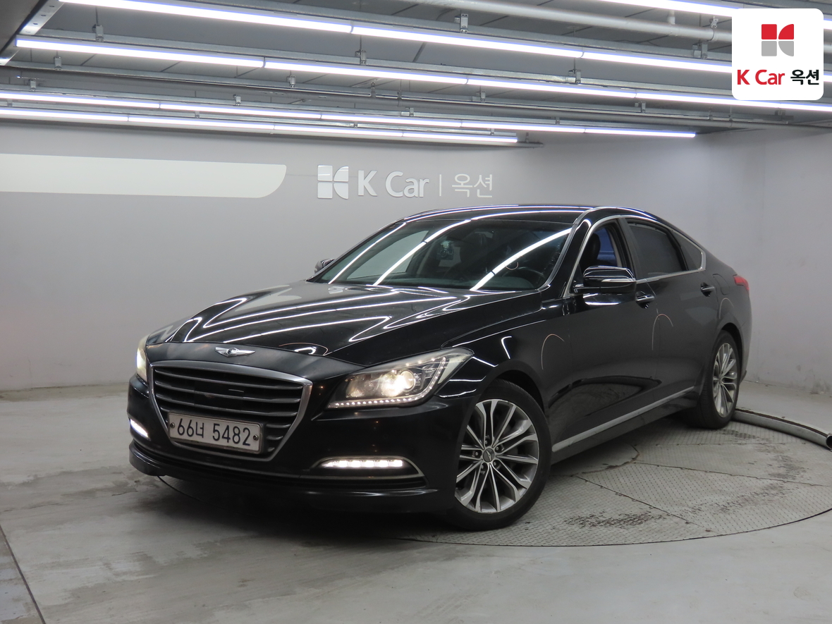 هيونداي جينيسيس 2014 - صورة 1