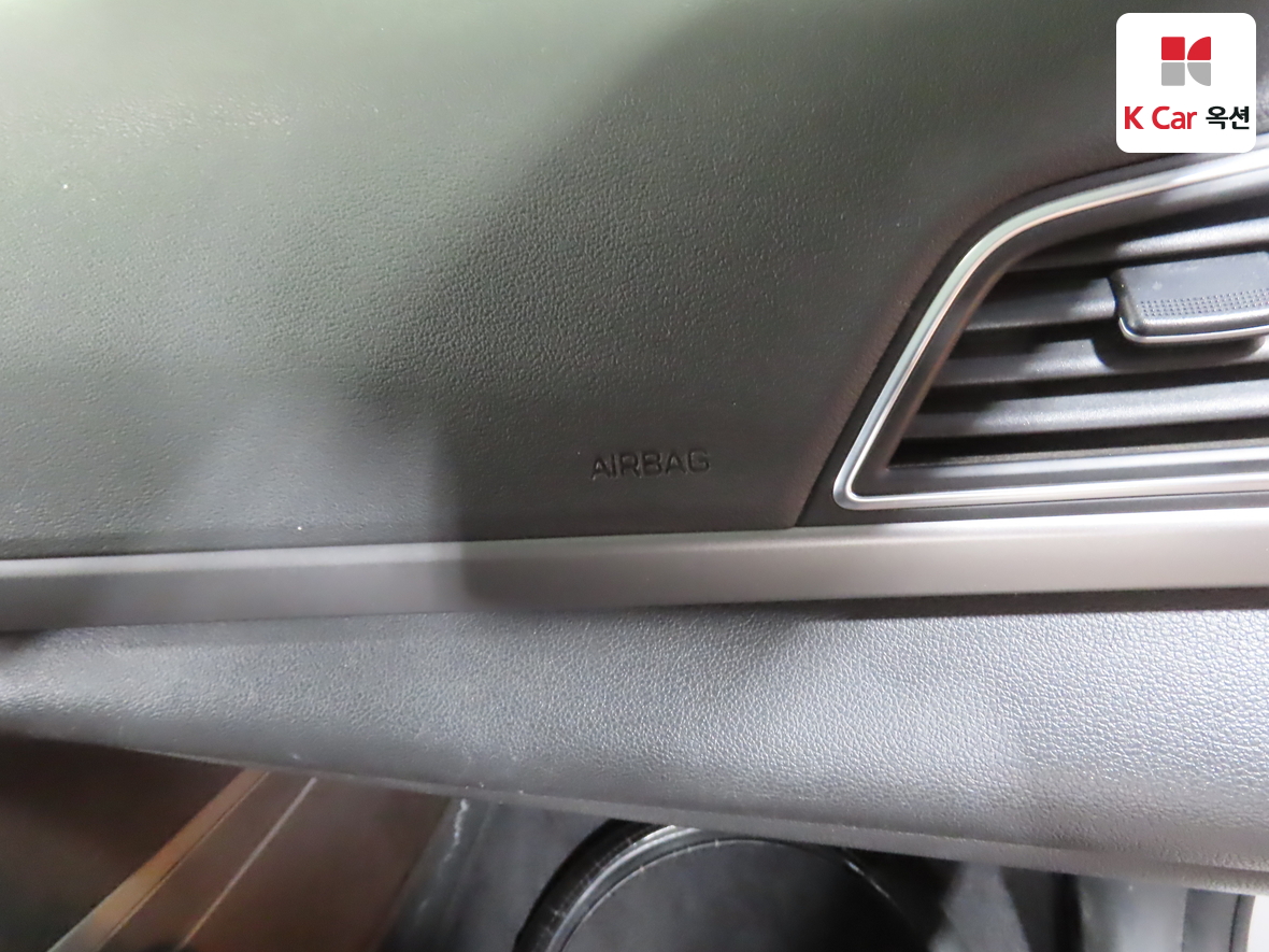 Hyundai Elantra 2018 - Image 28