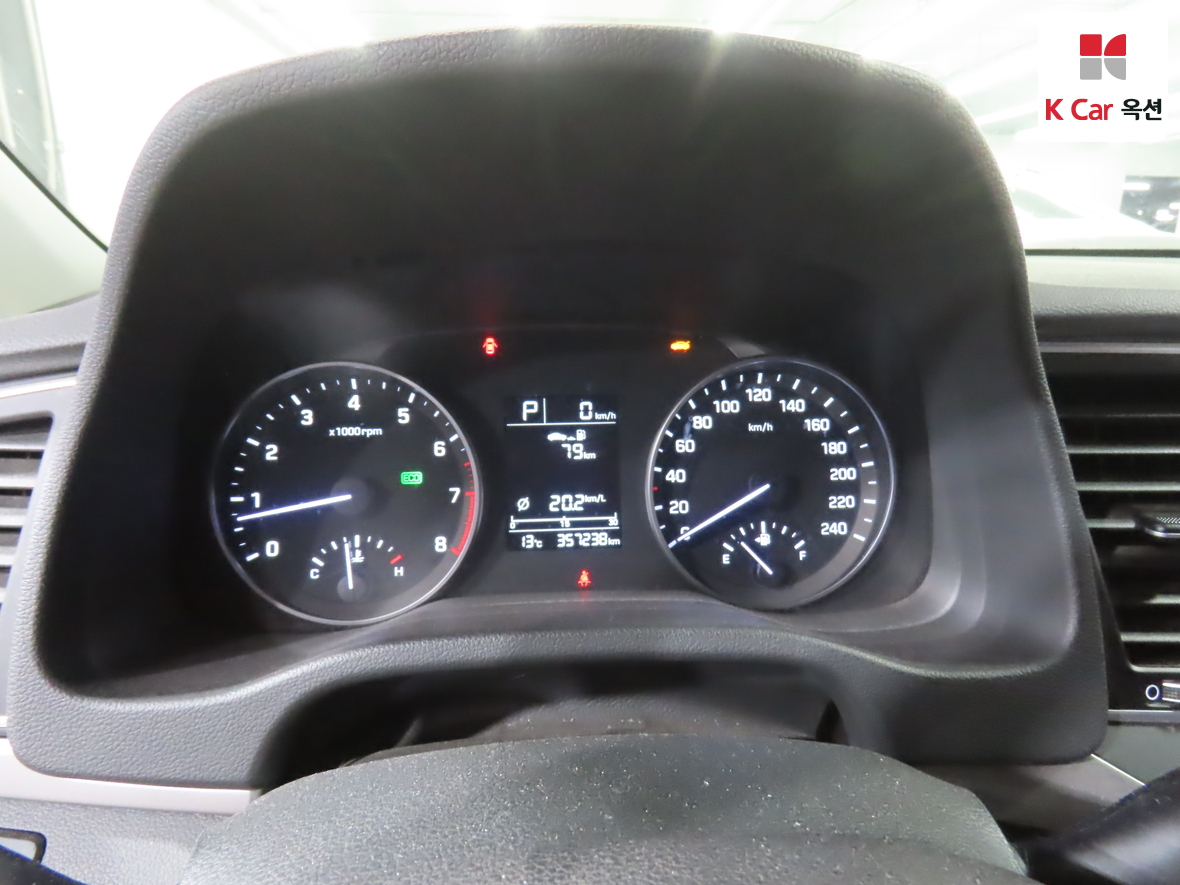 Hyundai Elantra 2018 - Image 5