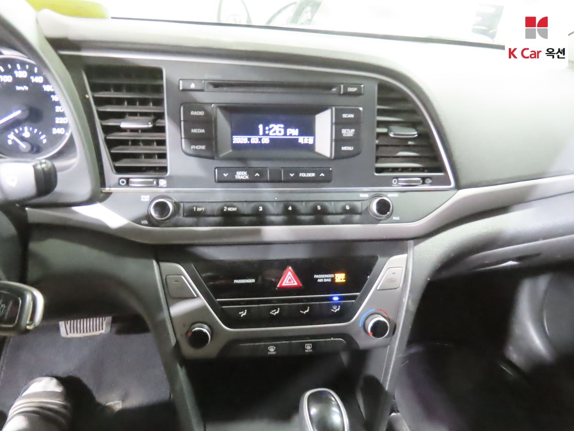 Hyundai Elantra 2018 - Image 6