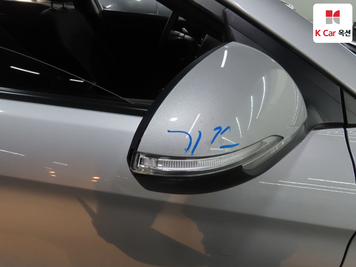 Hyundai Elantra 2018 - Image 36