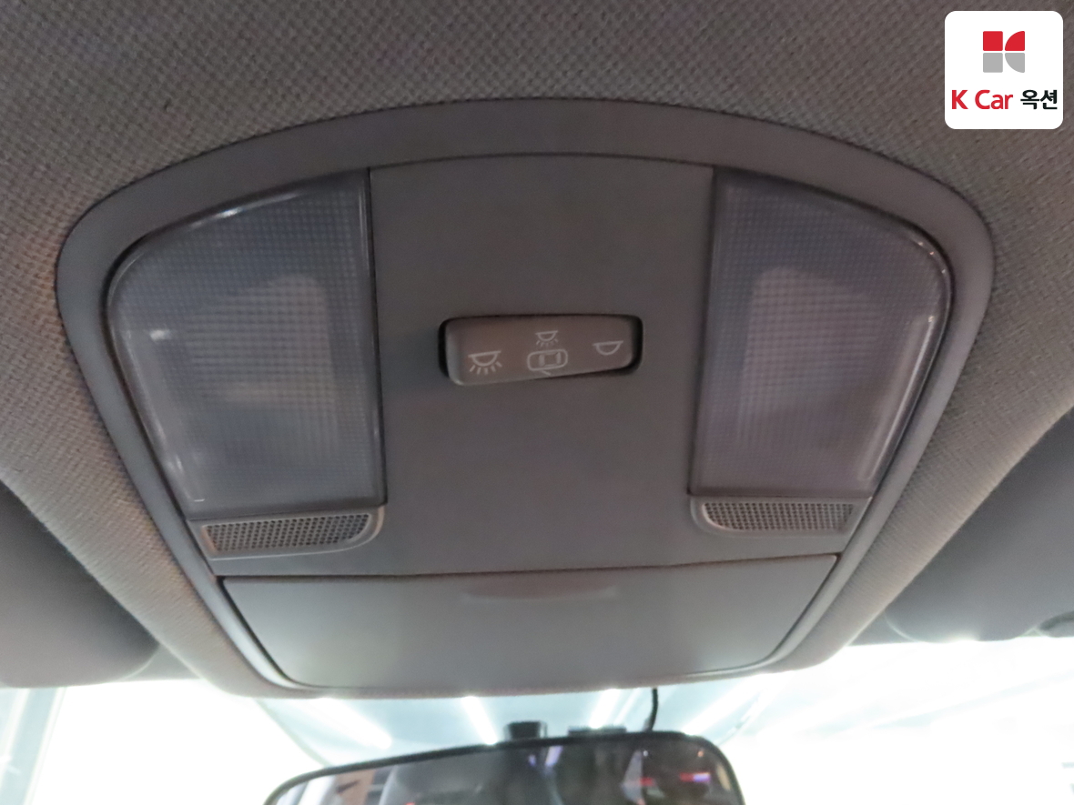 Hyundai Elantra 2018 - Image 12