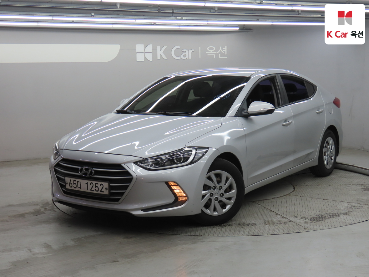 Hyundai Elantra 2018 - Image 1