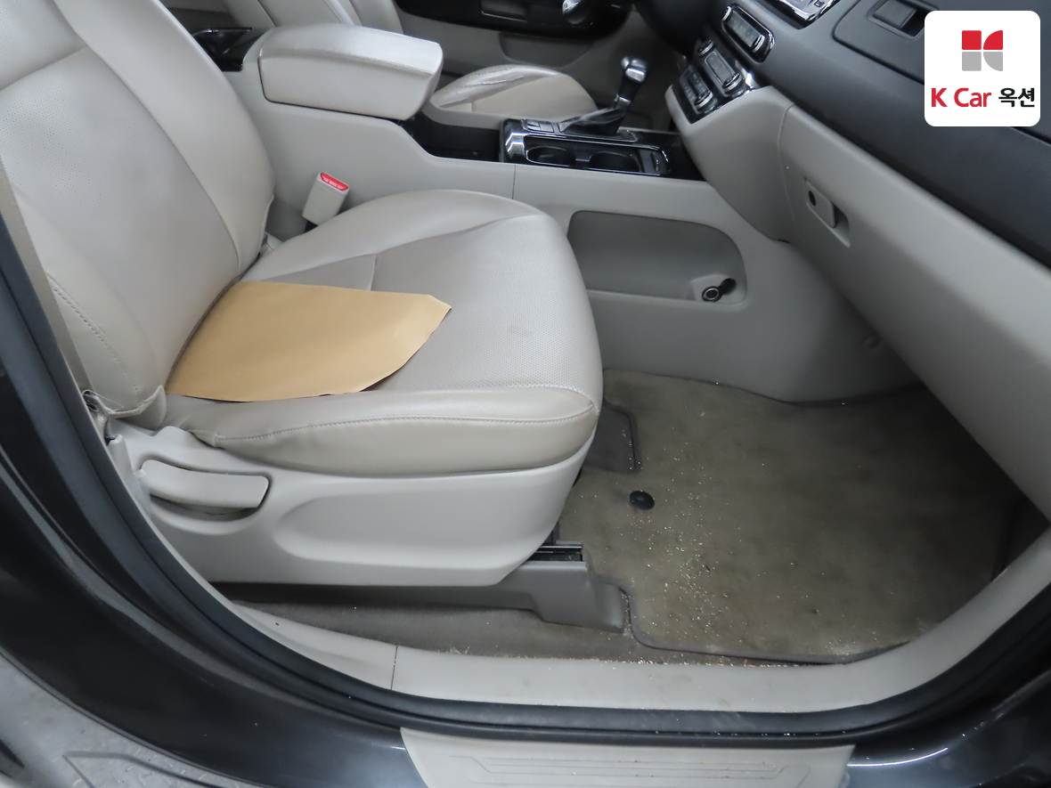 Kia New Carnival 2018 - Image 30