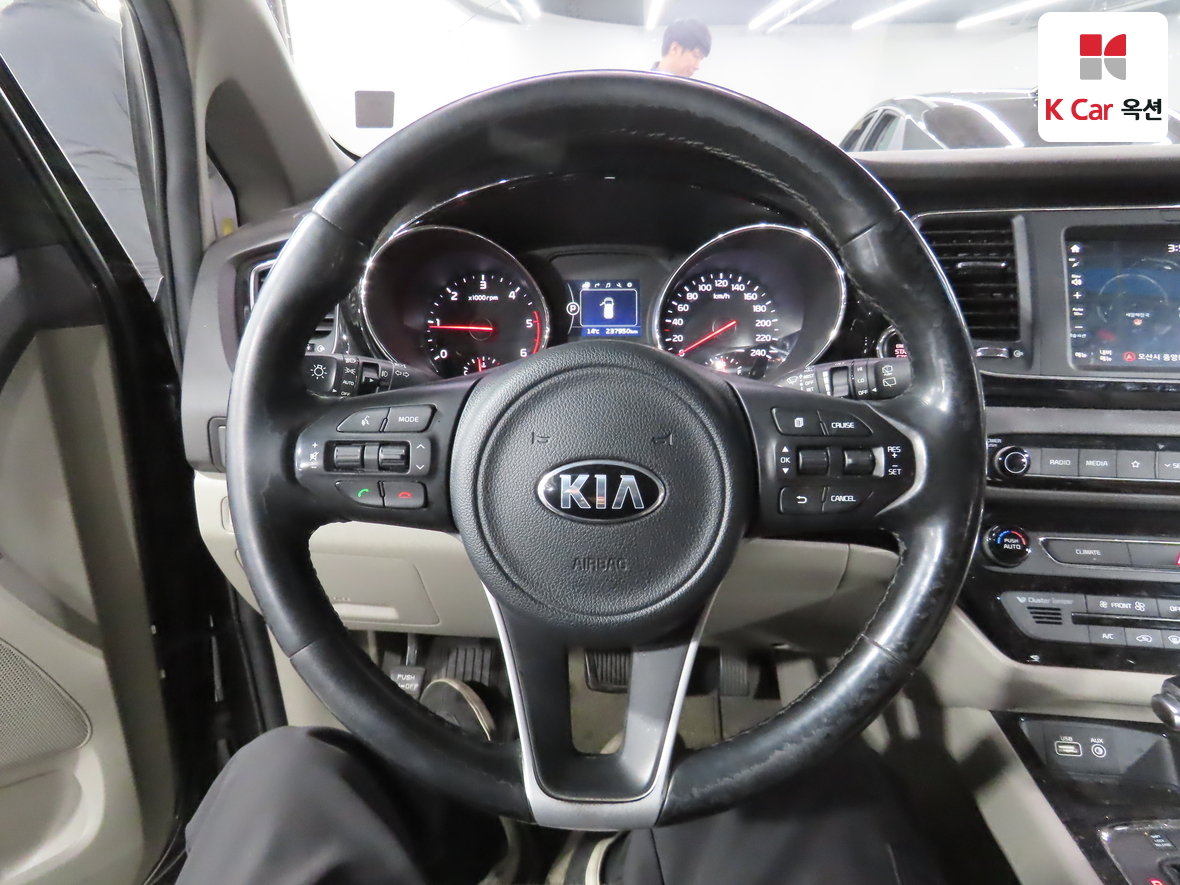 Kia New Carnival 2018 - Image 10